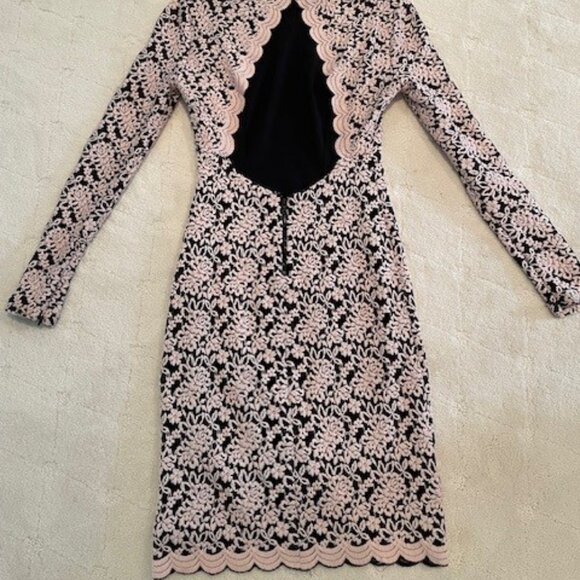 Alice + Olivia Backless Long Sleeve Black and Cream Lace Dress– Sz 4 - Picture 3 of 15